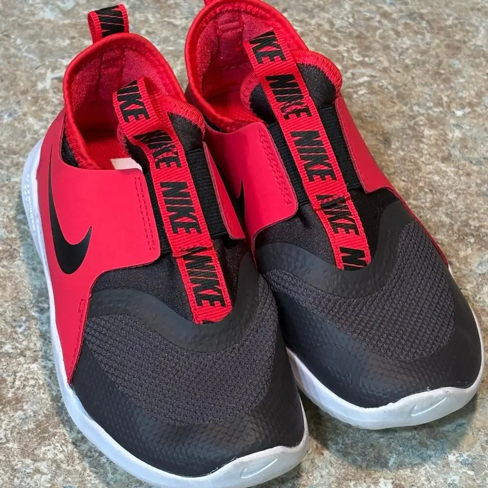 Nike Flex Runner Red & Black Children's Slip on Play Athletic Sneakers Size 12.5